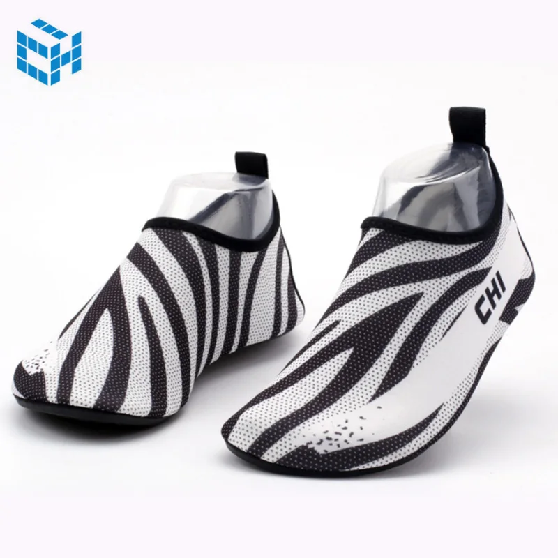 Snorkeling Shoes 3mm Neoprene Scuba Diving Socks Beach Boots Wetsuit Prevent Scratches Warming Non-slip Winter Swim Seaside 080
Snorkeling Shoes 3mm Neoprene Scuba Diving Socks Beach Boots Wetsuit Prevent Scratches Warming Non-slip Winter Swim Seaside 080