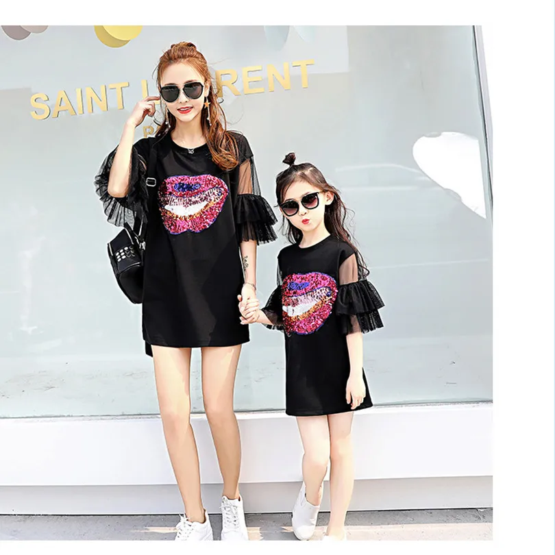 2019 Mother Daughter Dresses Matching Summer Mommy and Me Clothes Lace Ruffle Sleeve Family Matching Clothes Mom Daughter Dress
2019 Mother Daughter Dresses Matching Summer Mommy and Me Clothes Lace Ruffle Sleeve Family Matching Clothes Mom Daughter Dress