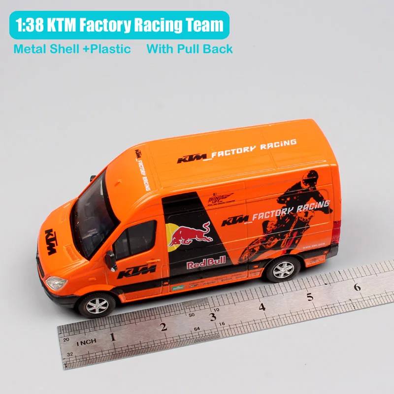 BUD RACING Bonnet Team