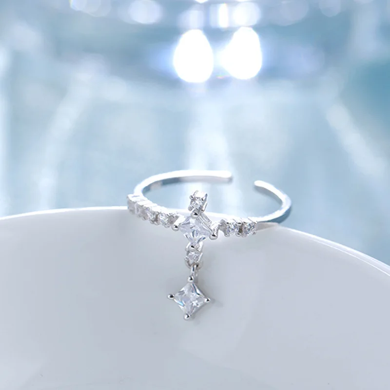 New Fashion Silver Water Drop Classic Ring 925 Sparkling Zircon Ring Engagement Jewelry For Women Girl Gift
New Fashion Silver Water Drop Classic Ring 925 Sparkling Zircon Ring Engagement Jewelry For Women Girl Gift