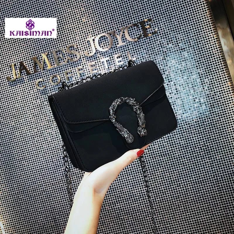 fancy hand purse design