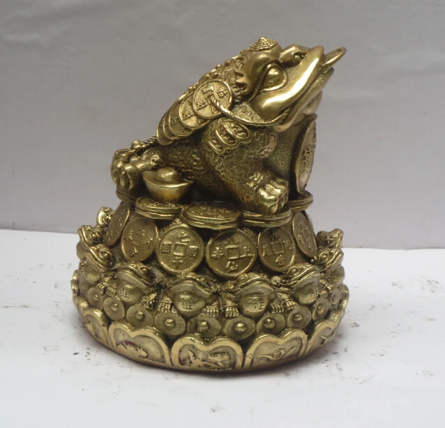Metal crafts Chinese brass Carved Coin Toad Statue, Home Decoration Feng Shui Metal Frog Scupture
Metal crafts Chinese brass Carved Coin Toad Statue, Home Decoration Feng Shui Metal Frog Scupture