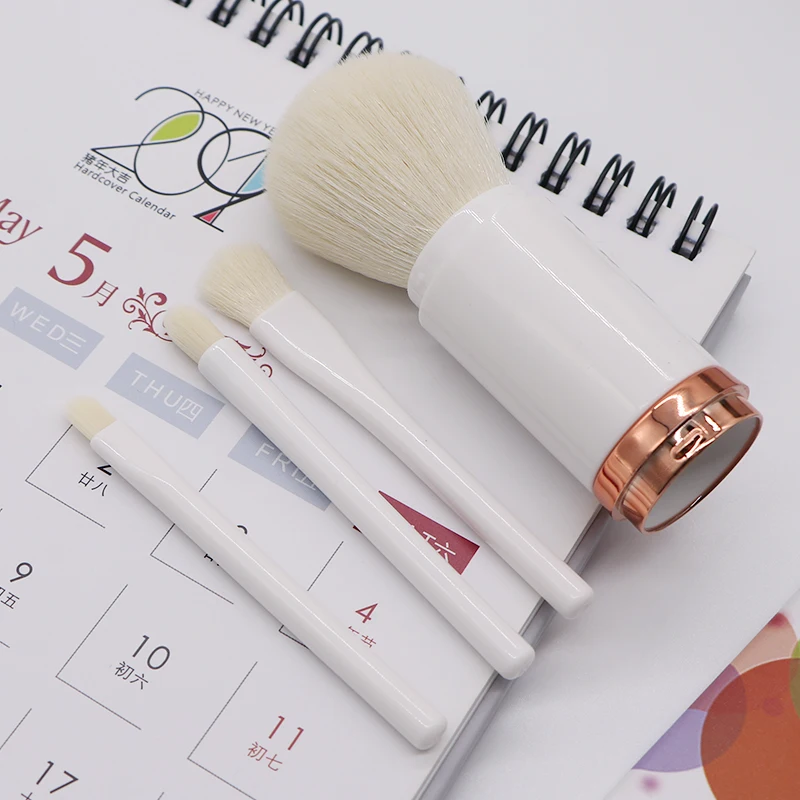 KH Travel Makeup Brush Retractable Brush Portable Cover Double Head Set Scatter Brush Honey Powder Makeup Beauty Makeup Tools
KH Travel Makeup Brush Retractable Brush Portable Cover Double Head Set Scatter Brush Honey Powder Makeup Beauty Makeup Tools