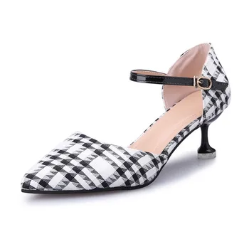 6CM PUMPS 2018 spring and summer new color matching high heel sandals female word buckle with pointed stiletto women's shoes
6CM PUMPS 2018 spring and summer new color matching high heel sandals female word buckle with pointed stiletto women's shoes