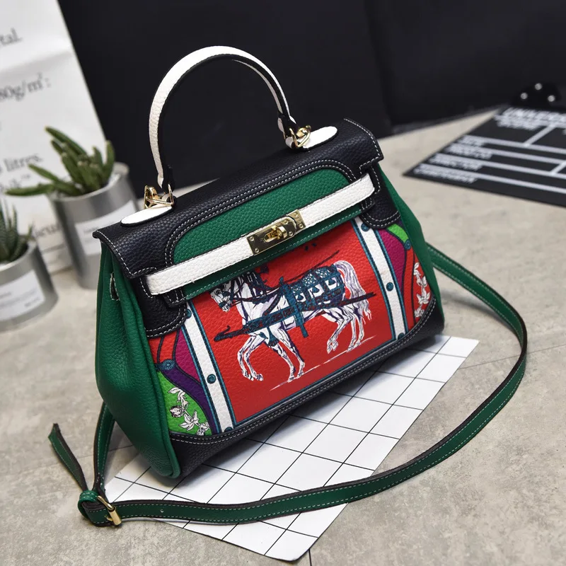 2019 New Famous Designer Large Capacity Casual Totes Women Leather Handbags Animal Pattern Shoulder Messenger Bags
2019 New Famous Designer Large Capacity Casual Totes Women Leather Handbags Animal Pattern Shoulder Messenger Bags