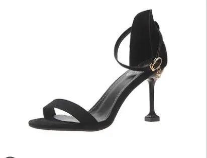 Black peep-toe strappy sandals 2019 new fairy godmother web celebrity strappy pumps go with everything EUR size 34--39
Black peep-toe strappy sandals 2019 new fairy godmother web celebrity strappy pumps go with everything EUR size 34--39