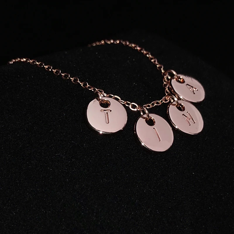 26 Letters Silver Gold Color Initial Necklace Disc Necklace Alphabet Women Kolye Collier Friends Family Letter necklace Jewelry
26 Letters Silver Gold Color Initial Necklace Disc Necklace Alphabet Women Kolye Collier Friends Family Letter necklace Jewelry