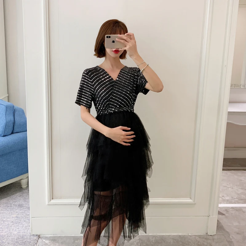 Pregnant Women Summer Dress Sequins Short Sleeve Cross V-neck Patchwork Mesh Irregular Dress Plus Size Maternity Empire Dress
Pregnant Women Summer Dress Sequins Short Sleeve Cross V-neck Patchwork Mesh Irregular Dress Plus Size Maternity Empire Dress