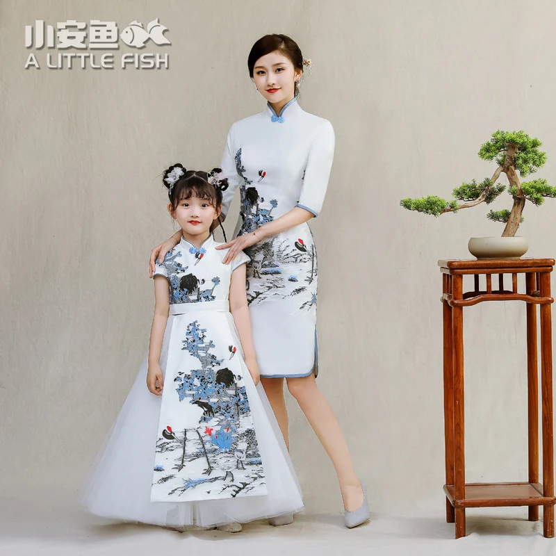 Mom and Daughter Dress Wedding Clothes Girls Tutu Princess Dress Mama Baby Girls Dress Family Matching Mommy and Me Clothes
Mom and Daughter Dress Wedding Clothes Girls Tutu Princess Dress Mama Baby Girls Dress Family Matching Mommy and Me Clothes