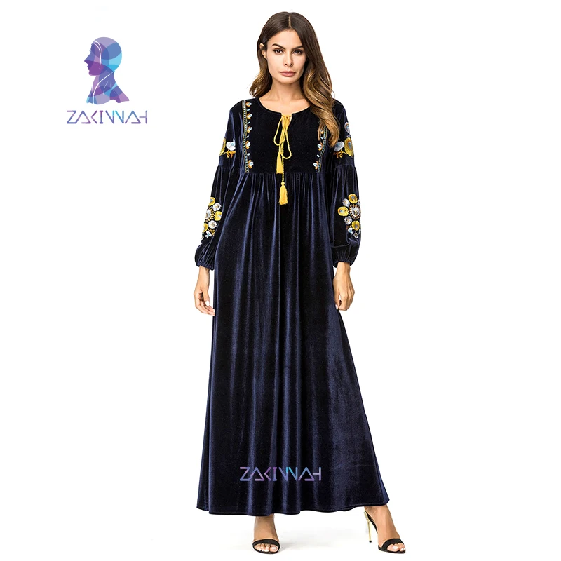 7234 Navy blue Turkey Dubai Middle Eastern Europe and America Muslim Women Robe Embroidered Fashion Suede Stitching Long Dress
7234 Navy blue Turkey Dubai Middle Eastern Europe and America Muslim Women Robe Embroidered Fashion Suede Stitching Long Dress