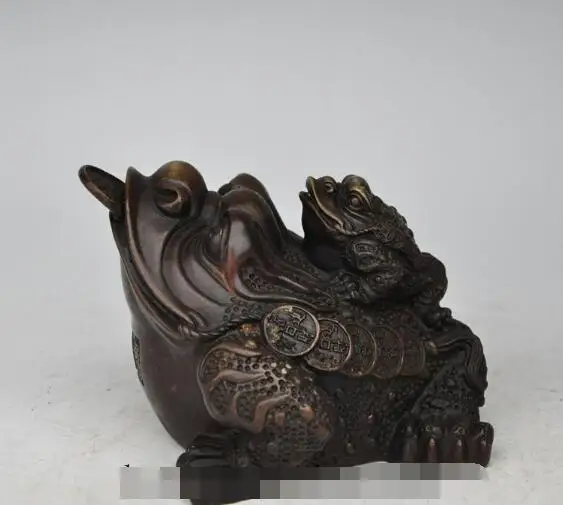 S01108 chinese feng shui Lucky bronze wealth money coin Golden Toad spittor rich statue (B0413)
S01108 chinese feng shui Lucky bronze wealth money coin Golden Toad spittor rich statue (B0413)