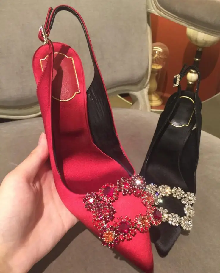 Red Wedding Shoes Bride Shoes Silk Satin Tip Fine-heeled Shallow-mouthed Women's Single Shoes Square Button Rhinestone
Red Wedding Shoes Bride Shoes Silk Satin Tip Fine-heeled Shallow-mouthed Women's Single Shoes Square Button Rhinestone