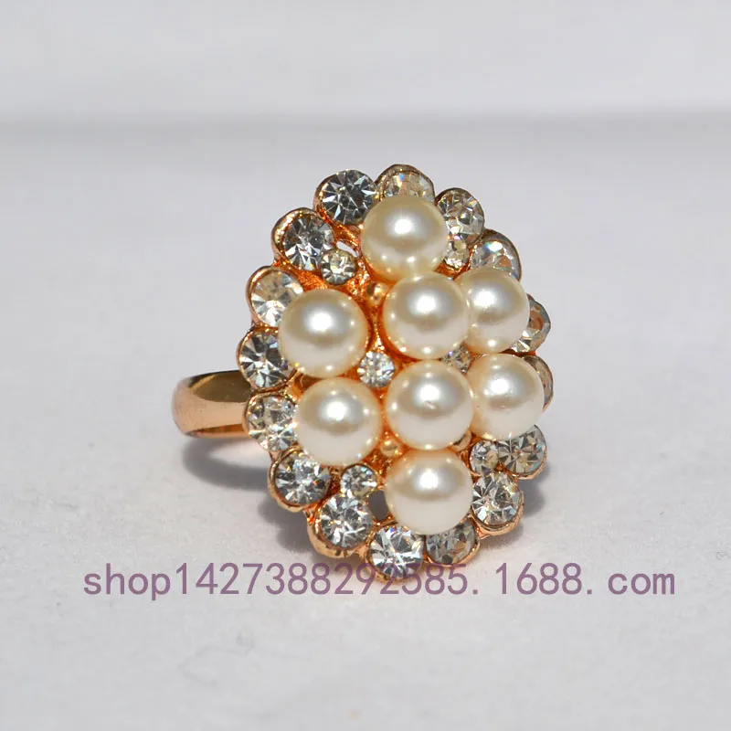 High quality Austria Crystal And Pearl Painted Oval Shape Rings for Women Rose Gold Color Engagement alliance Lady Jewelry
High quality Austria Crystal And Pearl Painted Oval Shape Rings for Women Rose Gold Color Engagement alliance Lady Jewelry