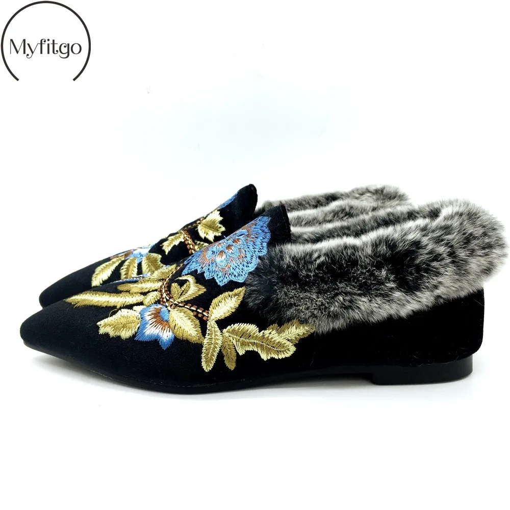 Large Size US6-11 Women Outside Slip on Shoes Embroider Furry Flat Loafers Shoes Pointed Toe Floral Casual Shoes Ladies Fashion
Large Size US6-11 Women Outside Slip on Shoes Embroider Furry Flat Loafers Shoes Pointed Toe Floral Casual Shoes Ladies Fashion