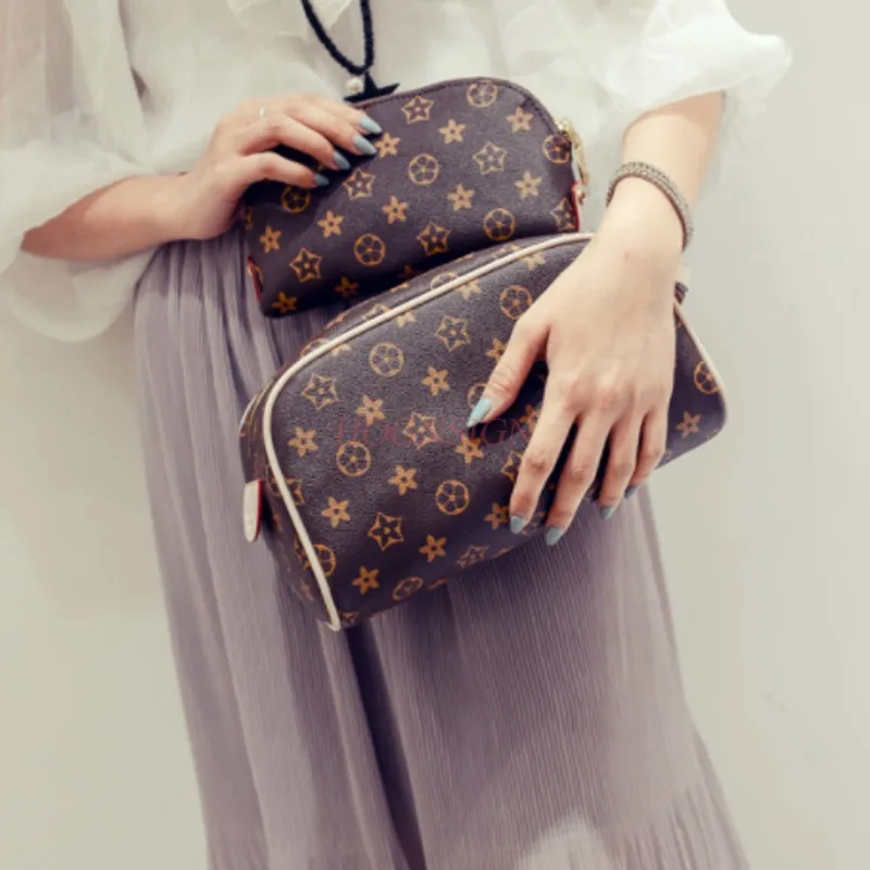 Make Up Package Makeup Bags Female Cosmetic Bag Small Large Capacity Cosmetics Portable Waterproof Storage Travel Wash
Make Up Package Makeup Bags Female Cosmetic Bag Small Large Capacity Cosmetics Portable Waterproof Storage Travel Wash