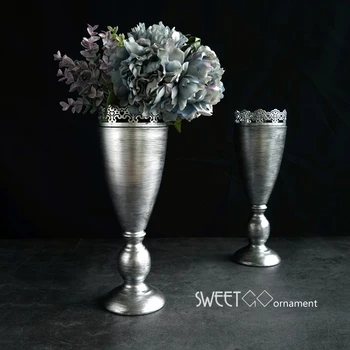 European Vintage silver vases home decor 33*11cm party supplier Dried flower vase suit Flower arranging metal vessel
European Vintage silver vases home decor 33*11cm party supplier Dried flower vase suit Flower arranging metal vessel