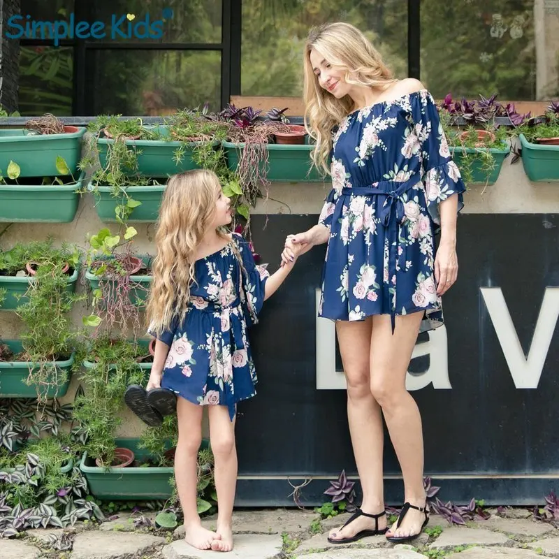Mother and Daughter Dress Floral Matching Mom Girls Family Clothes Outfits Beach Dress Elegant Princess Pageant Vestidos Dress
Mother and Daughter Dress Floral Matching Mom Girls Family Clothes Outfits Beach Dress Elegant Princess Pageant Vestidos Dress