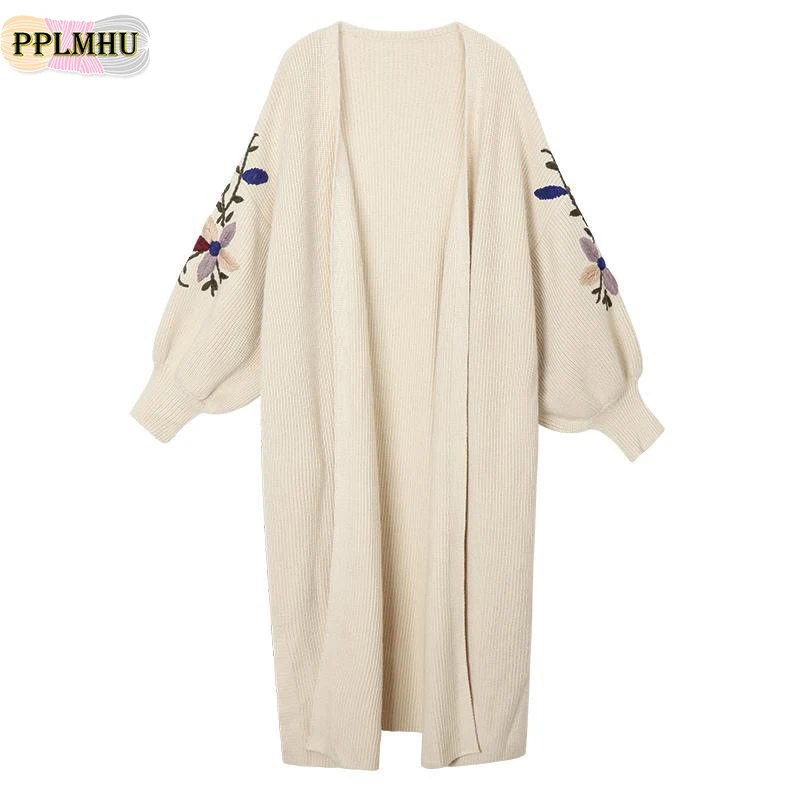 Autumn Embroidery Medium-long Cardigan Coat Women 2018 New female Elegant Lantern Sleeve Knitted Outerwear Sweater Cape Top
Autumn Embroidery Medium-long Cardigan Coat Women 2018 New female Elegant Lantern Sleeve Knitted Outerwear Sweater Cape Top