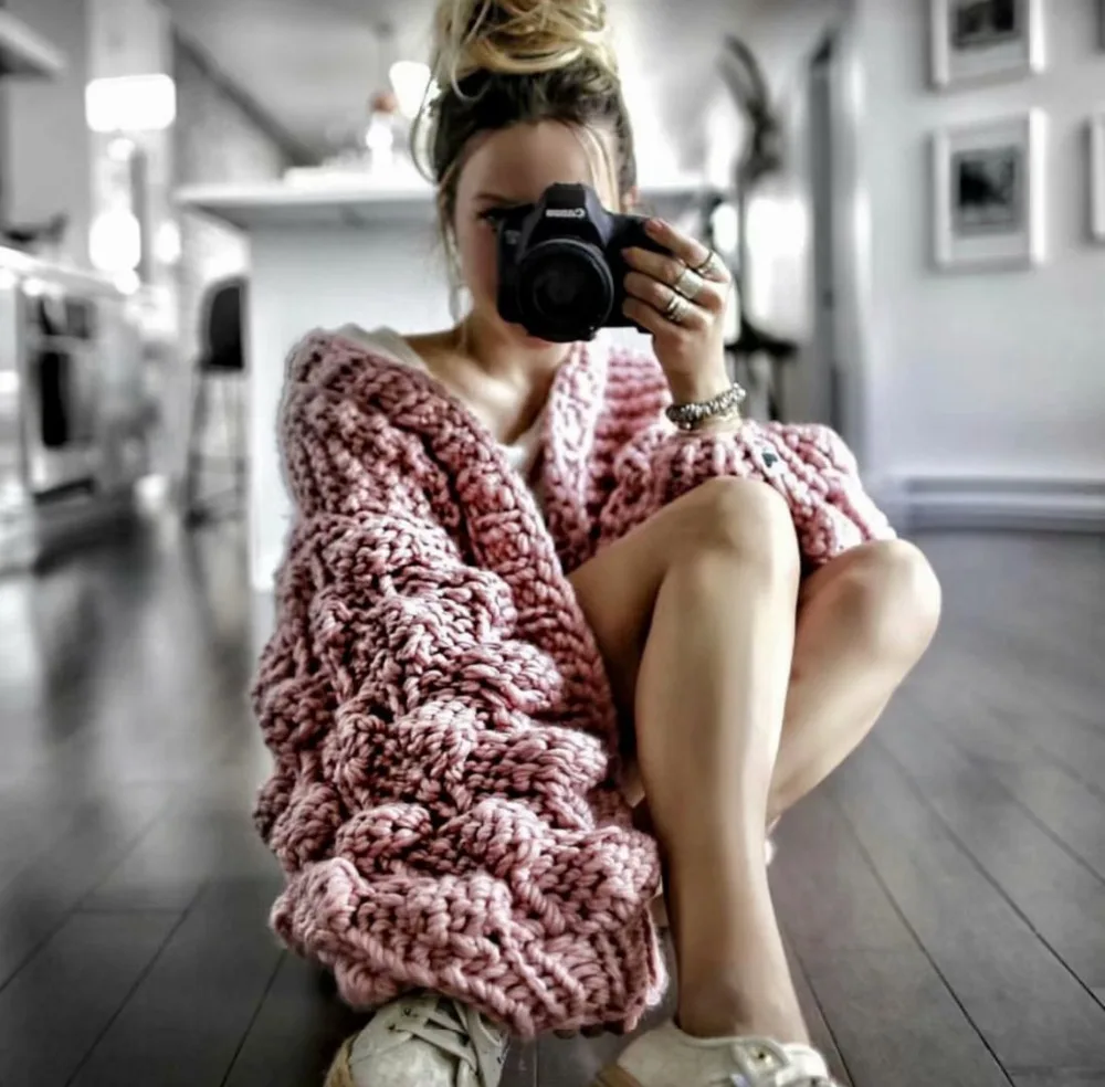 2018 Hand Knitted Cardigan Women Fashion Winter Cardigan Sweater Women Long Sleeve Coat Winter Tops Knitwear Sweater
2018 Hand Knitted Cardigan Women Fashion Winter Cardigan Sweater Women Long Sleeve Coat Winter Tops Knitwear Sweater