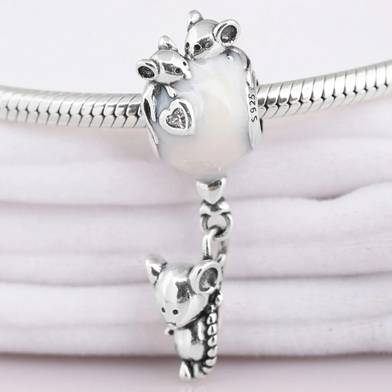 New Mouse Floating Balloon With Two Mice Friends Pendant Beads Fit Pandora Bracelet Diy Jewelry 925 Sterling Silver Bead Charm
New Mouse Floating Balloon With Two Mice Friends Pendant Beads Fit Pandora Bracelet Diy Jewelry 925 Sterling Silver Bead Charm