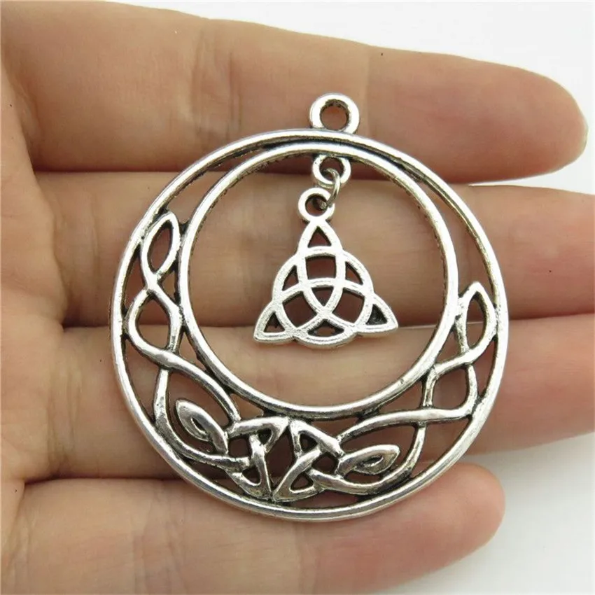 20774 7pcs/lot Drop Filigree Antique Silver Alloy Triquetra Circle Celtic Knot Pendant - - Free Shipping
20774 7pcs/lot Drop Filigree Antique Silver Alloy Triquetra Circle Celtic Knot Pendant - - Free Shipping