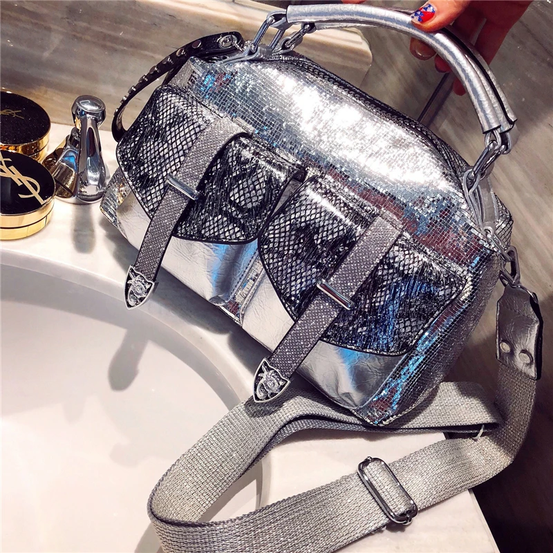Women Luxury Shoulder Bags Totes Black Silver Women Sequins Leather Bags 2019 New Ladies Buckle Belt Crossbody Messenger Bags
Women Luxury Shoulder Bags Totes Black Silver Women Sequins Leather Bags 2019 New Ladies Buckle Belt Crossbody Messenger Bags
