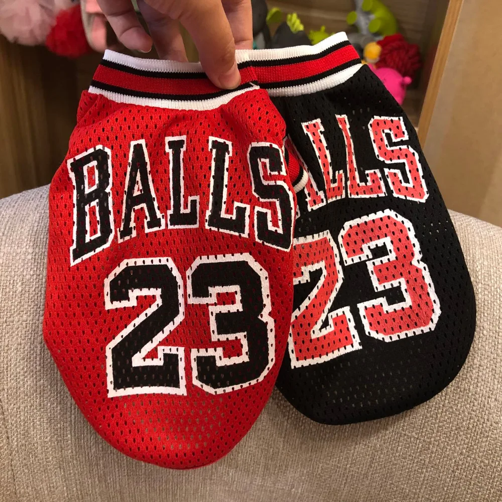 Basketball Uniform Pet Clothes Summer Black Red Mesh No. 23 Cheap Sports Puppies Dogs Vest Supplies For Chihuahua Dachshund Pugs
Basketball Uniform Pet Clothes Summer Black Red Mesh No. 23 Cheap Sports Puppies Dogs Vest Supplies For Chihuahua Dachshund Pugs
