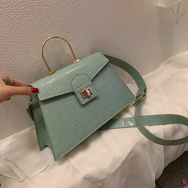2019 Women Stone Pattern Small Square Bag Fashion PU Leather Stylish Handbags Wide Strap Messenger Shoulder Bag Lady Clutch
2019 Women Stone Pattern Small Square Bag Fashion PU Leather Stylish Handbags Wide Strap Messenger Shoulder Bag Lady Clutch
