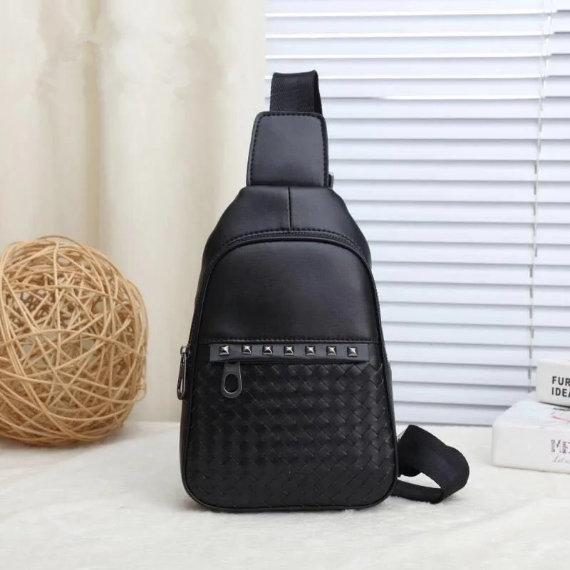 Kaisiludi edition leather braid men's bag chest bag leisure chest small cowhide willow nail single shoulder oblique spa
Kaisiludi edition leather braid men's bag chest bag leisure chest small cowhide willow nail single shoulder oblique spa