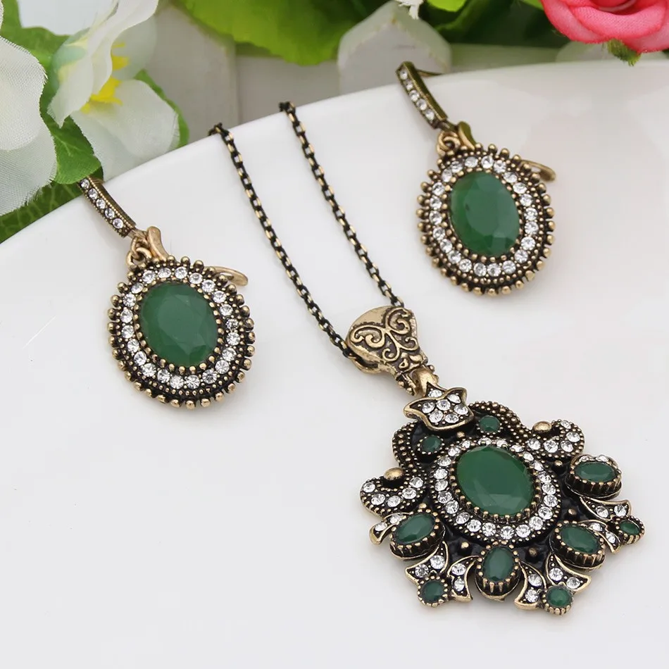 Vintage Morocco WomenFlower Round Green resin Jewelry Sets Retro Gold Color Hook Long Earring&Necklace&Ring India Bridal Bijoux
Vintage Morocco WomenFlower Round Green resin Jewelry Sets Retro Gold Color Hook Long Earring&Necklace&Ring India Bridal Bijoux