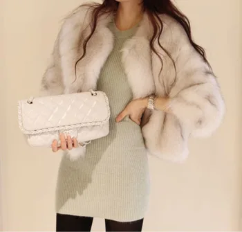 Faux Raccoon Dog Fur Coat Three Quarter Sleeve Short Jacket Korean Style Party Office Outwear Casaco de Inverno High QualityE115
Faux Raccoon Dog Fur Coat Three Quarter Sleeve Short Jacket Korean Style Party Office Outwear Casaco de Inverno High QualityE115