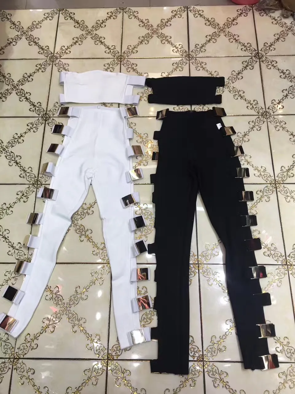 Strapless two piece set new metal embellishment hollow out sexy bandage women top and pants
Strapless two piece set new metal embellishment hollow out sexy bandage women top and pants