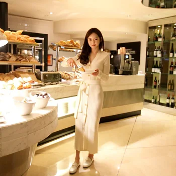Autumn winter fashion knit dress commuter long solid color High waist V-neck slim temperament Type H sweater long dress female
Autumn winter fashion knit dress commuter long solid color High waist V-neck slim temperament Type H sweater long dress female