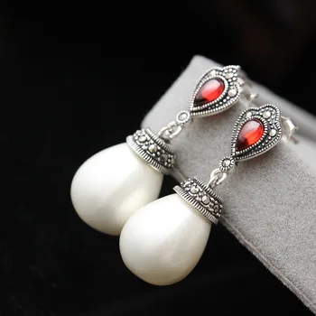 925 sterling silver with shell pearl has long eardrop of water droplets Ms retro manual Thai silver earrings
925 sterling silver with shell pearl has long eardrop of water droplets Ms retro manual Thai silver earrings