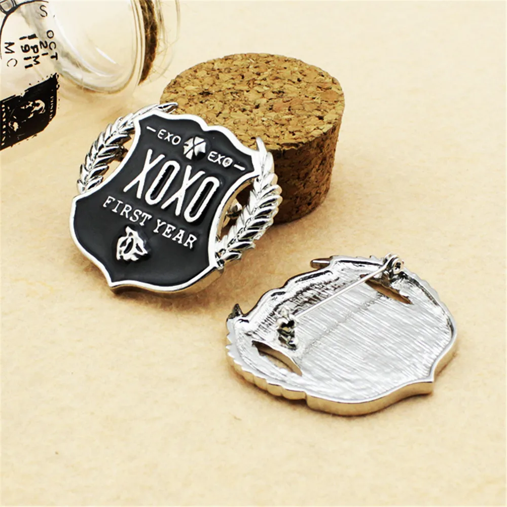 Wholesale KPOP Fan EXO EXO-K EXO-M XOXO Logo Alloy Badge Brooches For Clothes P0338
Wholesale KPOP Fan EXO EXO-K EXO-M XOXO Logo Alloy Badge Brooches For Clothes P0338