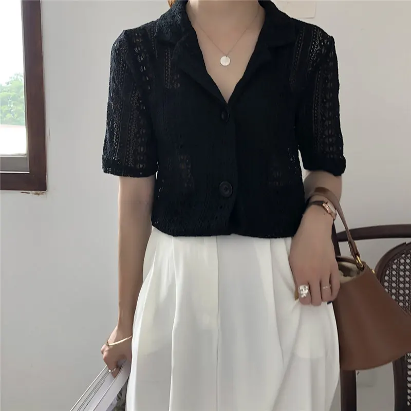 HziriP Fresh Loose Hollow Out Short Sleeves Fashion Sweet 2019 Summer Stylish Tops Women Casual Fashion Lace Shirts 2 Colors
HziriP Fresh Loose Hollow Out Short Sleeves Fashion Sweet 2019 Summer Stylish Tops Women Casual Fashion Lace Shirts 2 Colors