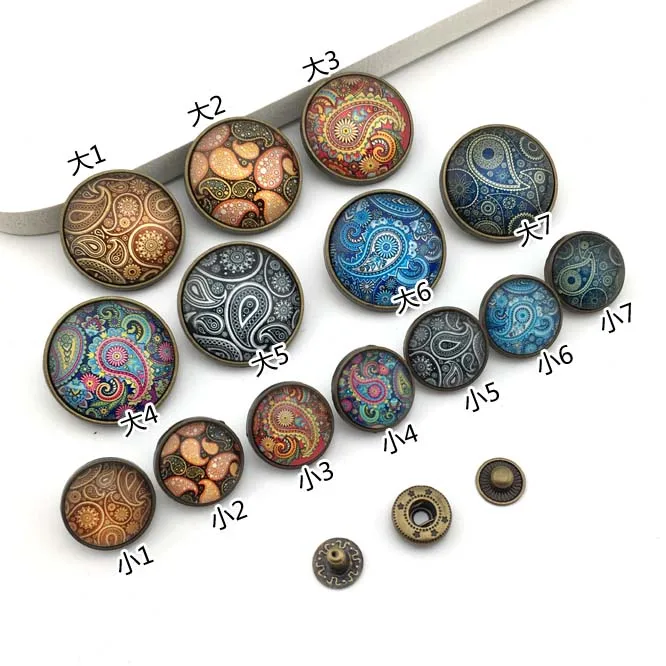 Cashew flowers pattern round antique brass Snap button small 18MM big 28mm DIY Handmade Sewing quilt Bag accessories 6pcs/lot
Cashew flowers pattern round antique brass Snap button small 18MM big 28mm DIY Handmade Sewing quilt Bag accessories 6pcs/lot