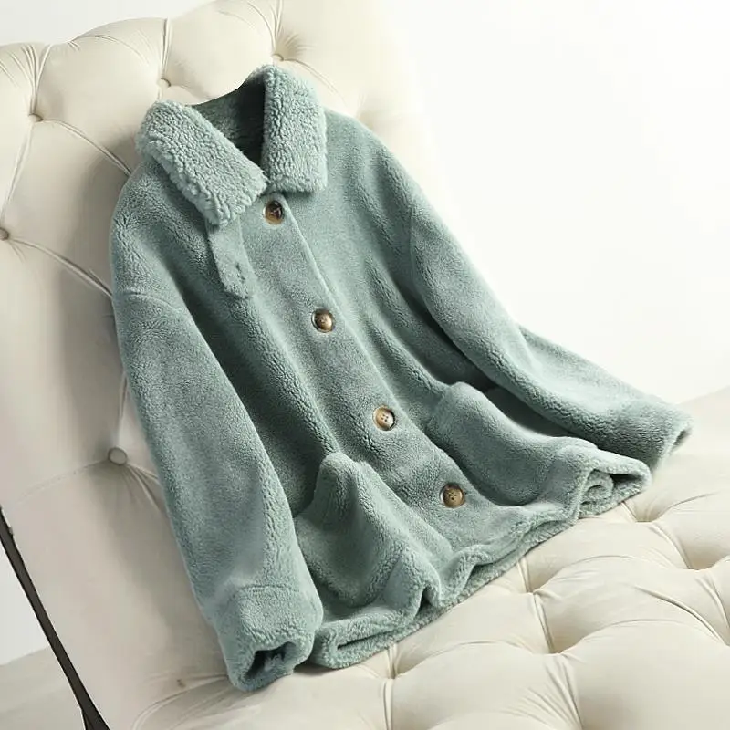 New sheep fur overcoat women 2019 solid thick short warm winter coat pocket casual brand coats lady jacket
New sheep fur overcoat women 2019 solid thick short warm winter coat pocket casual brand coats lady jacket