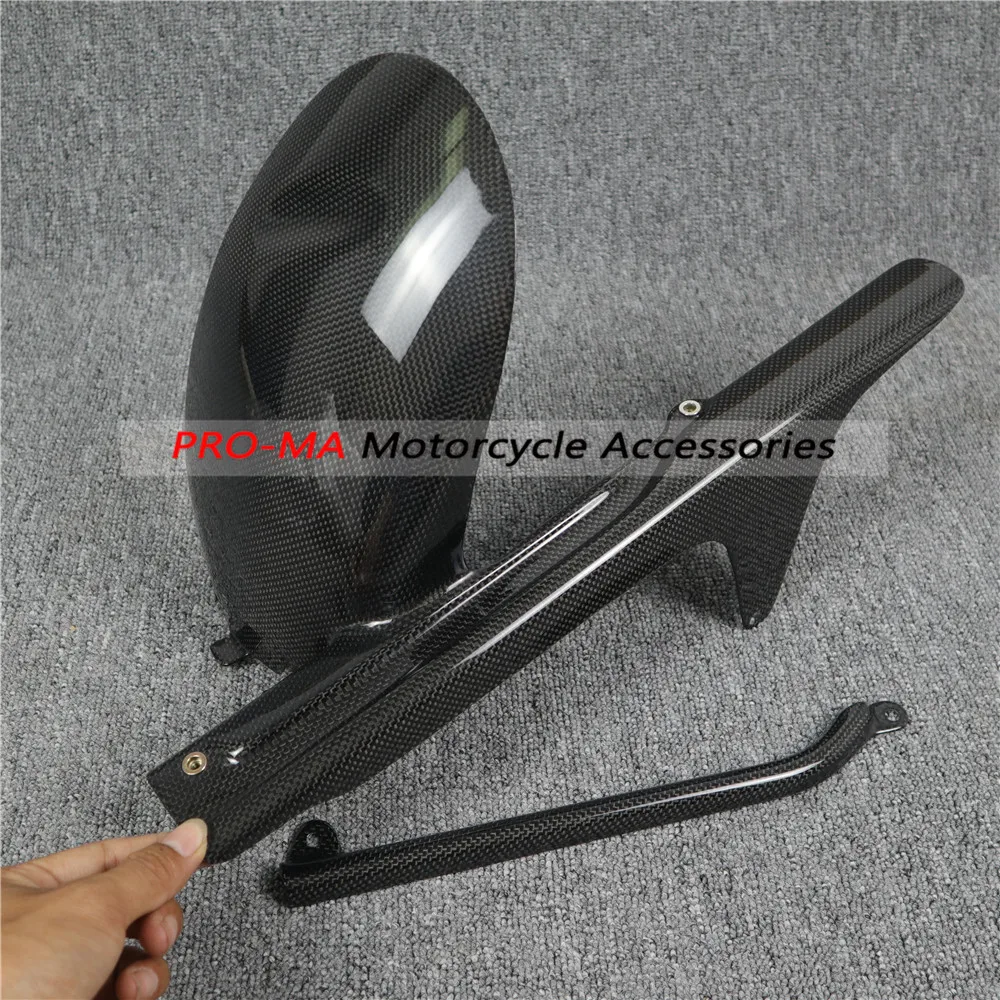 Motorcycle Rear Hugger (small version) in Carbon Fiber for Ducati 748, 916, 996, 998
Motorcycle Rear Hugger (small version) in Carbon Fiber for Ducati 748, 916, 996, 998