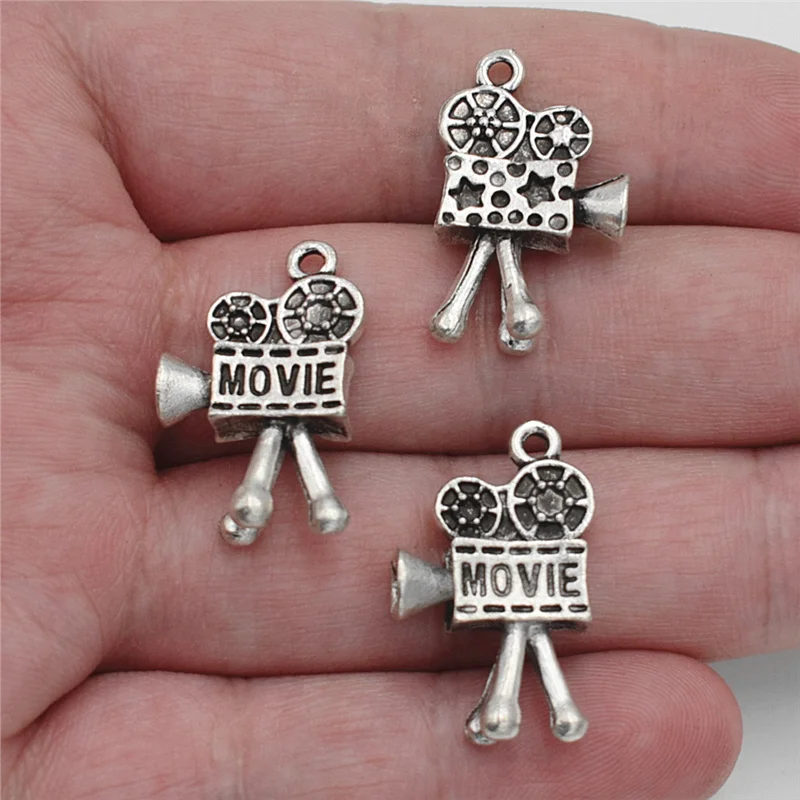 3pcs 26*16*5mm Antique Silver Plated Charms 3D Movie Video Camera Charms Vintage Pendant DIY Bracelet Necklace Jewelry Making
3pcs 26*16*5mm Antique Silver Plated Charms 3D Movie Video Camera Charms Vintage Pendant DIY Bracelet Necklace Jewelry Making