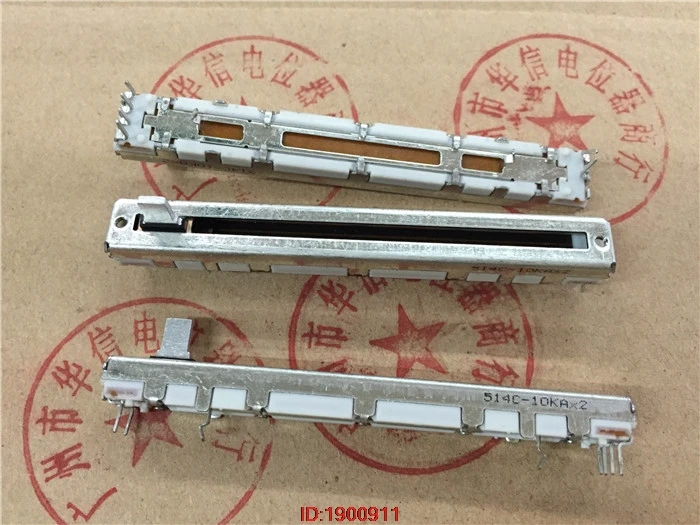 1pcs/lot Original Japanese ALPS 75MM double fader potentiometer A10K 10KAX2 handle length 7MMC
1pcs/lot Original Japanese ALPS 75MM double fader potentiometer A10K 10KAX2 handle length 7MMC