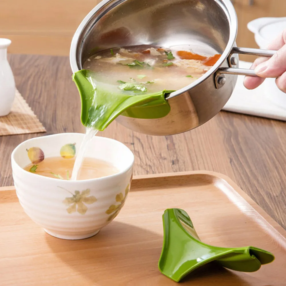 Pots Pans Rim Leak-proof Kitchen Silicone Funnel Kitchen Funnel Tools for Pots Pans and Bowls
Pots Pans Rim Leak-proof Kitchen Silicone Funnel Kitchen Funnel Tools for Pots Pans and Bowls