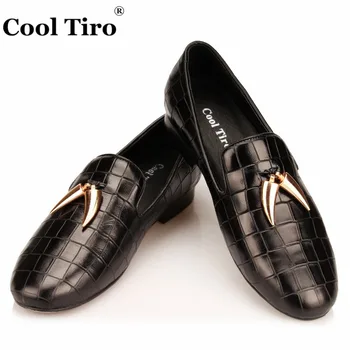 COOL TIRO Black Crocodile Pattern Men Loafers Slippers Men's Moccasins Shark Tooth Flats Wedding Dress Shoes Casual Leather
COOL TIRO Black Crocodile Pattern Men Loafers Slippers Men's Moccasins Shark Tooth Flats Wedding Dress Shoes Casual Leather