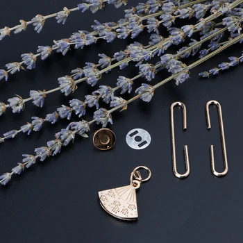 New Vintage Fan-shaped Metal Bag Frame Clasp Lock Coin Purse Bags Hardware Accessories Classic Bags Handle New
New Vintage Fan-shaped Metal Bag Frame Clasp Lock Coin Purse Bags Hardware Accessories Classic Bags Handle New
