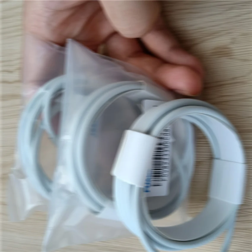 1pcs/lot Original 2m/6FT E75 Chip OD 3.0mm 100% Data USB Cable For Foxconn 5S 6 6s 7 7plus 8 8pl With retail box
1pcs/lot Original 2m/6FT E75 Chip OD 3.0mm 100% Data USB Cable For Foxconn 5S 6 6s 7 7plus 8 8pl With retail box
