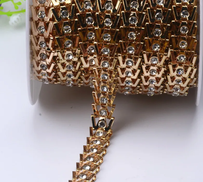 free shippment!5y/lot Craft Gold Metal White Crystal Rhinestones metal Chain Lace Ribbon Trim Sew on Clothing /Bags
free shippment!5y/lot Craft Gold Metal White Crystal Rhinestones metal Chain Lace Ribbon Trim Sew on Clothing /Bags