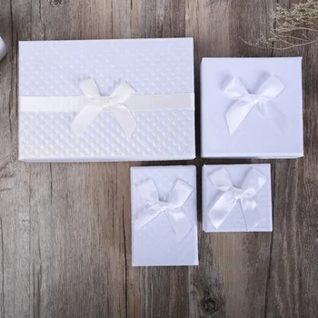 High quality 15 pcs/lot White Charms Ring jewelry gift box organizer earring jewelry Display Gifts paper Box Free shipping 2018
High quality 15 pcs/lot White Charms Ring jewelry gift box organizer earring jewelry Display Gifts paper Box Free shipping 2018