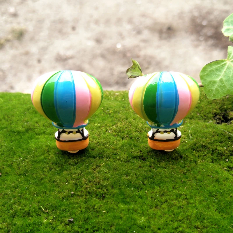 Resin Hot Air Balloon Cabochons Toys Micro Fairy Garden Figurines Miniature/Terrarium Decoration Ornaments DIY Accessories
Resin Hot Air Balloon Cabochons Toys Micro Fairy Garden Figurines Miniature/Terrarium Decoration Ornaments DIY Accessories