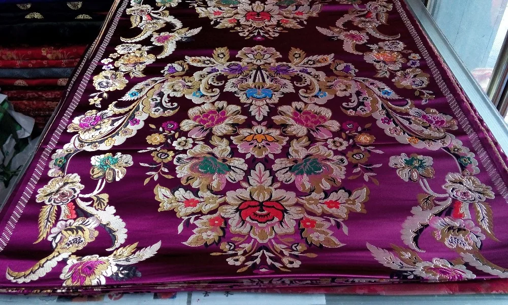 chinese traditional 75CM Polyester brocade deep purple back with big Positioned red gold green blue big leaf and peony pattern
chinese traditional 75CM Polyester brocade deep purple back with big Positioned red gold green blue big leaf and peony pattern