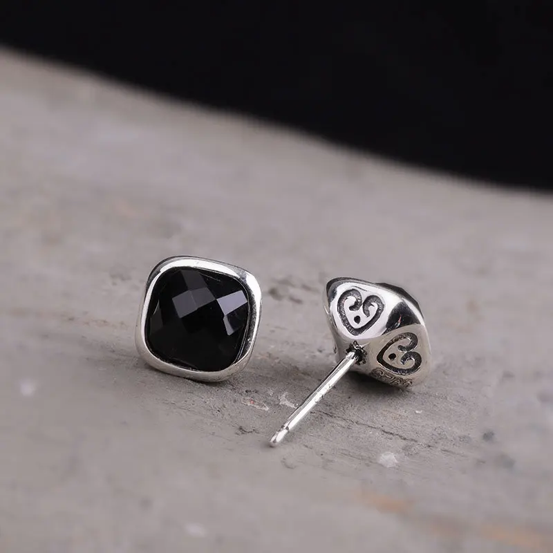 S925 sterling silver jewelry earrings wholesale Thai silver handmade ladies face black agate earrings
S925 sterling silver jewelry earrings wholesale Thai silver handmade ladies face black agate earrings